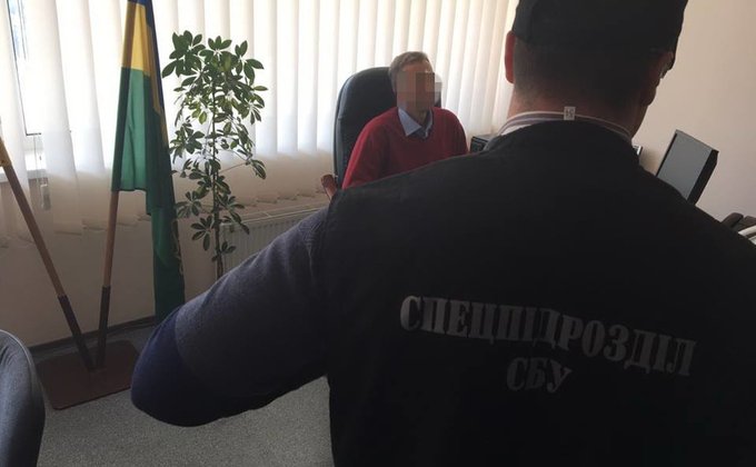 Одного из начальников Одесской таможни подозревают в коррупции