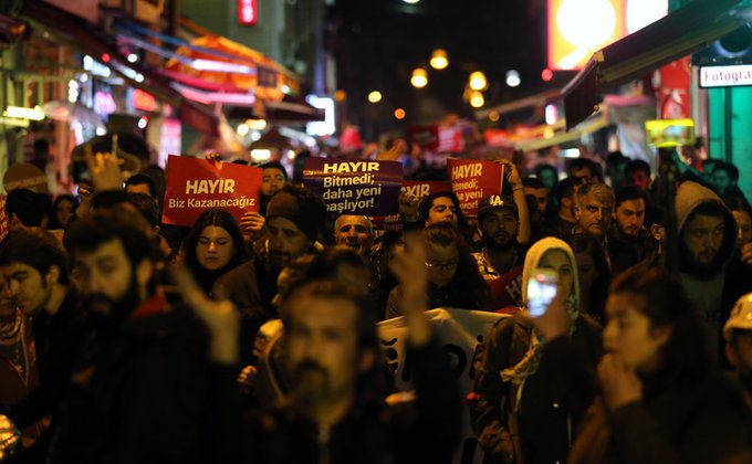 В Стамбуле протестовали против авторитаризма Эрдогана: фото