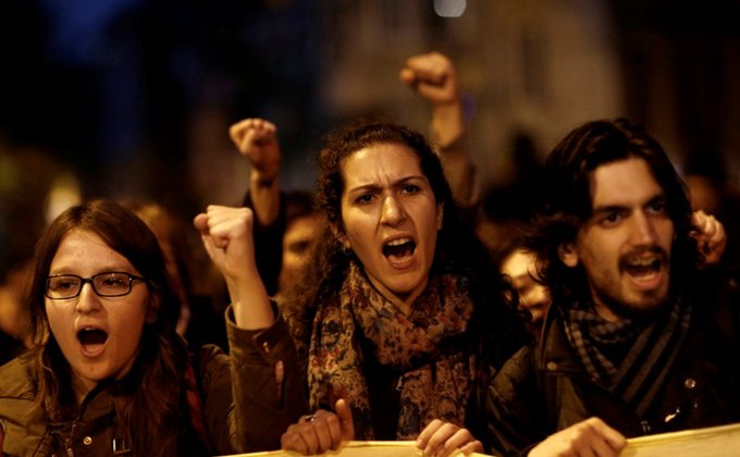 В Стамбуле протестовали против авторитаризма Эрдогана: фото