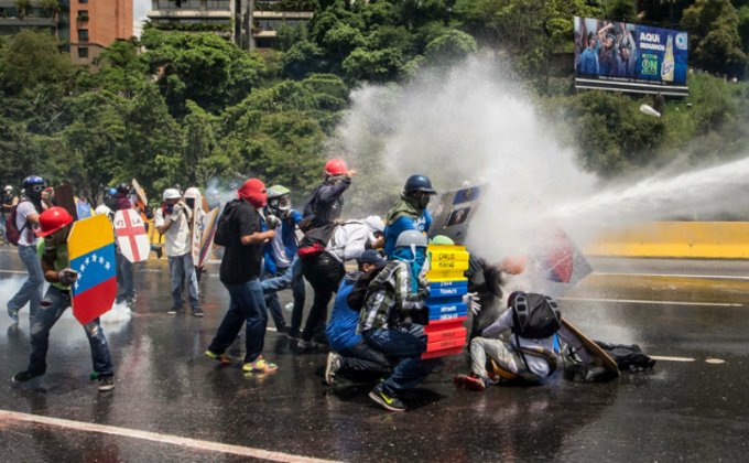 В Венесуэле число жертв протестов увеличилось - уже 39 погибших