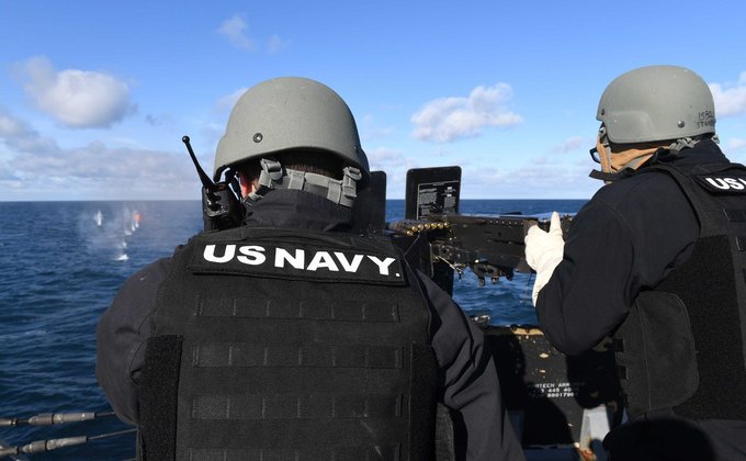 Близ Исландии НАТО учится обезвреживать подлодки противника: фото