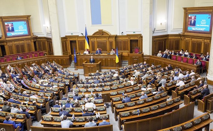 Генсек НАТО Столтенберг в Киеве: обещание помощи и цитаты Кобзаря