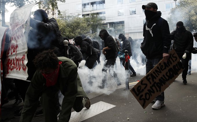 Протесты трудящихся в Париже: полиция применила слезоточивый газ