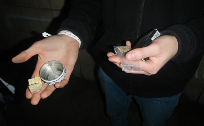 Обыск в ночном клубе Киева: задержаны 17 человек с наркотиками