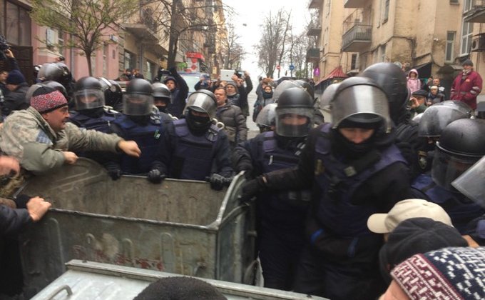 Потасовки протестующих с полицией возле дома Саакашвили: стрим