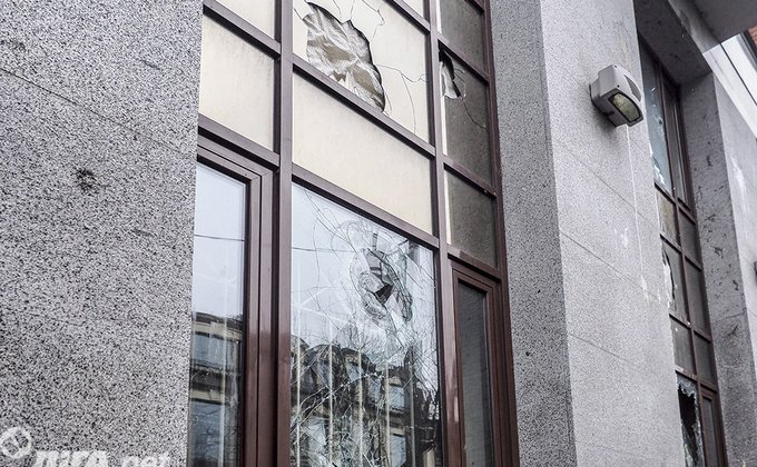 Националисты Коханивского устроили погром Сбербанка в Киеве