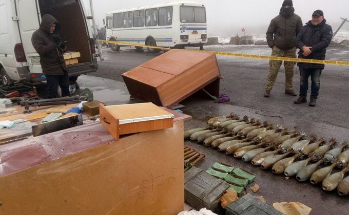 Грицак сообщил, какой арсенал оружия везли для терактов в Киеве