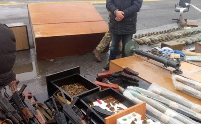 Грицак сообщил, какой арсенал оружия везли для терактов в Киеве