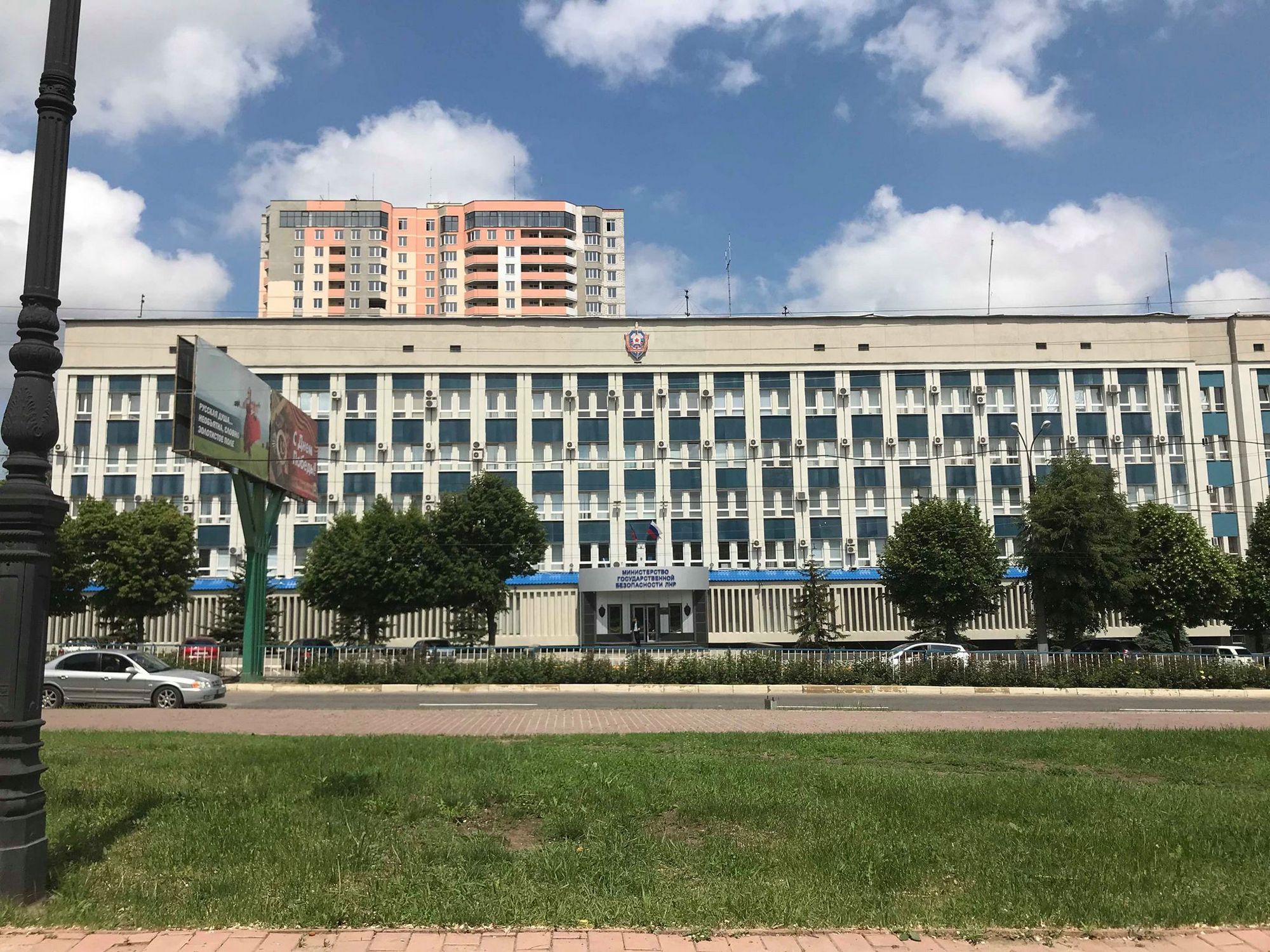 "Ждем освобождения". Как выживают луганчане в оккупации