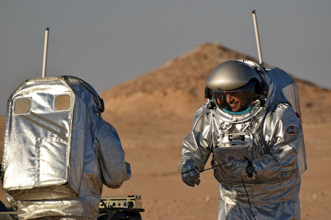 В пустыне испытали детектор для поиска воды на Марсе: фото