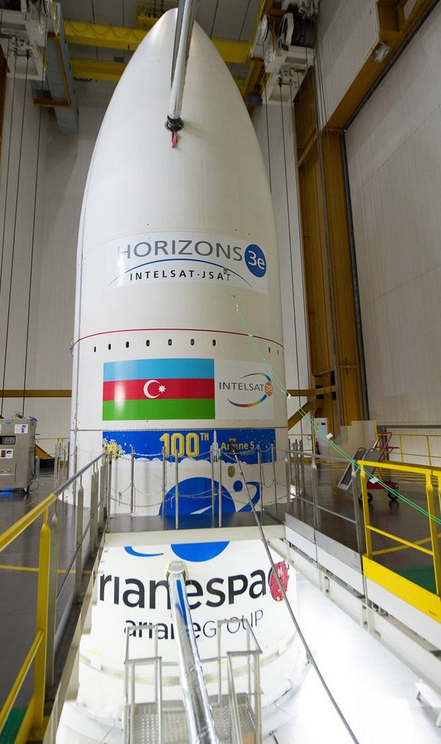 Сотый запуск Ариан: тяжелая ракета унесла почти 11 тонн: видео