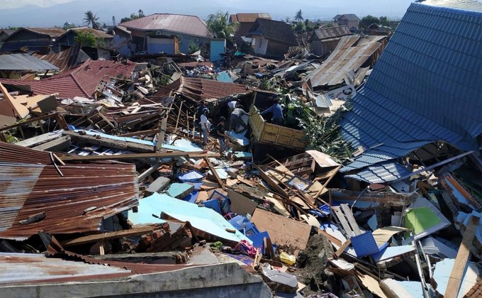 Землетрясение и цунами в Индонезии: фото и видео последствий