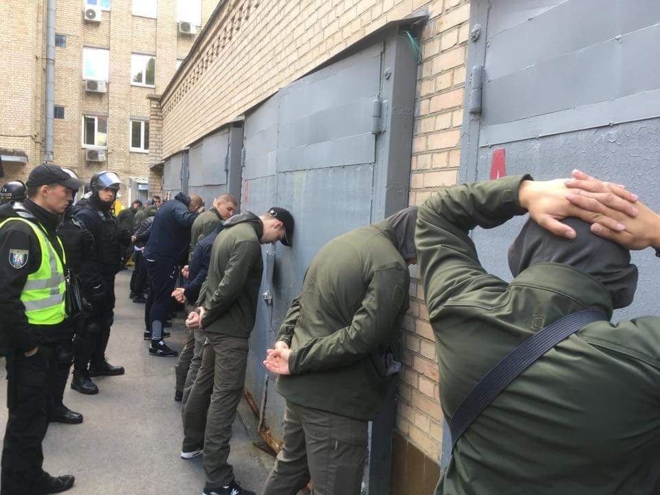 null В Киевсовете облили зеленкой Сергея Гусовского: фото, видео
