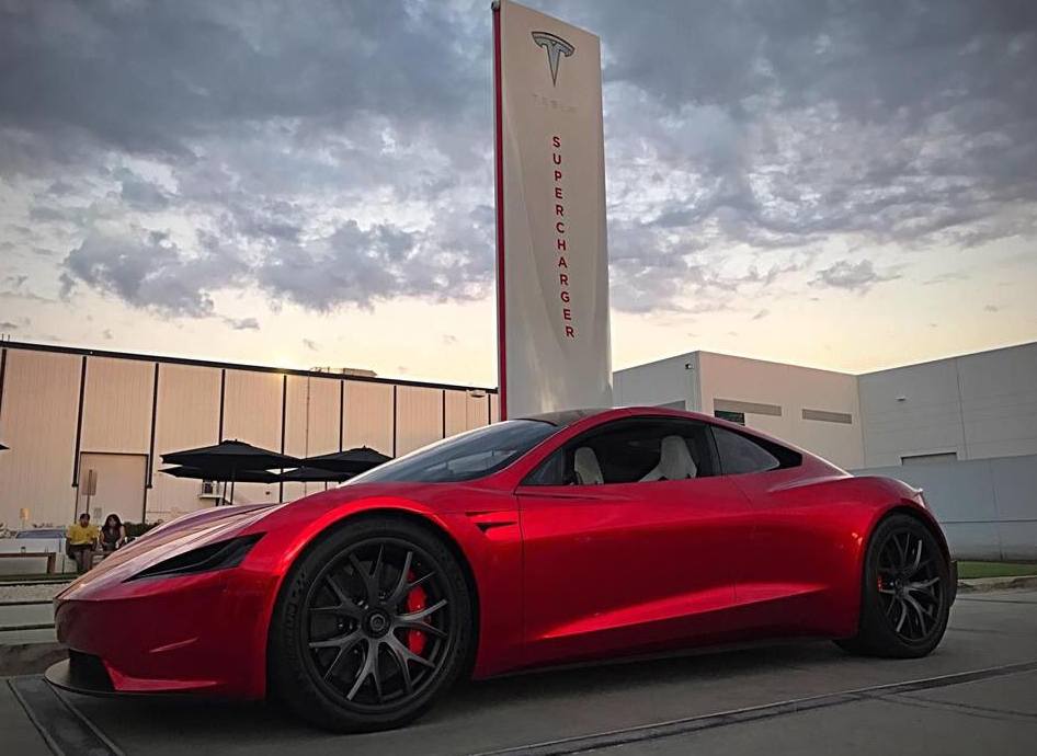 В сети появились фото Tesla Roadster второго поколения