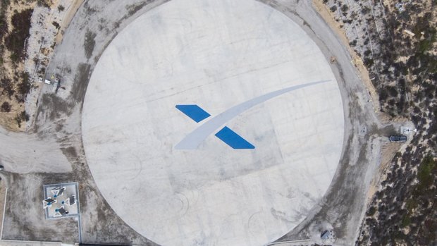 null Новые горизонты SpaceX: ступень вернули к месту старта – видео