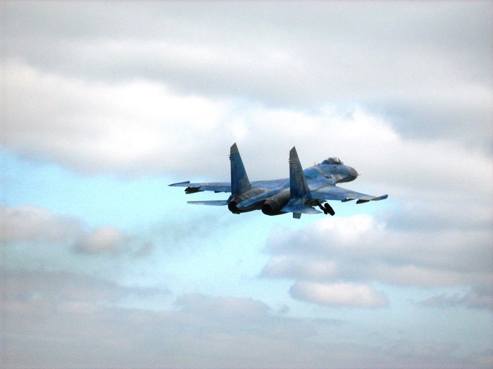 Чистое небо: американские F-15C кружат над Украиной - фото, видео