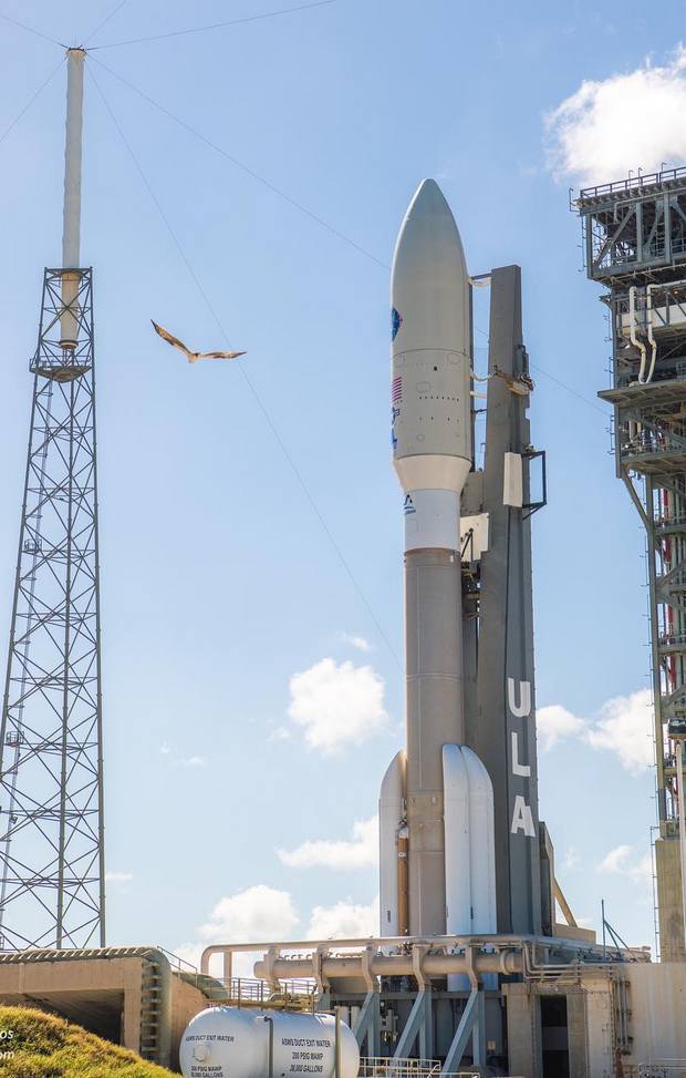 null Пентагон запустил спутник на тяжелой ракете Atlas V: видео