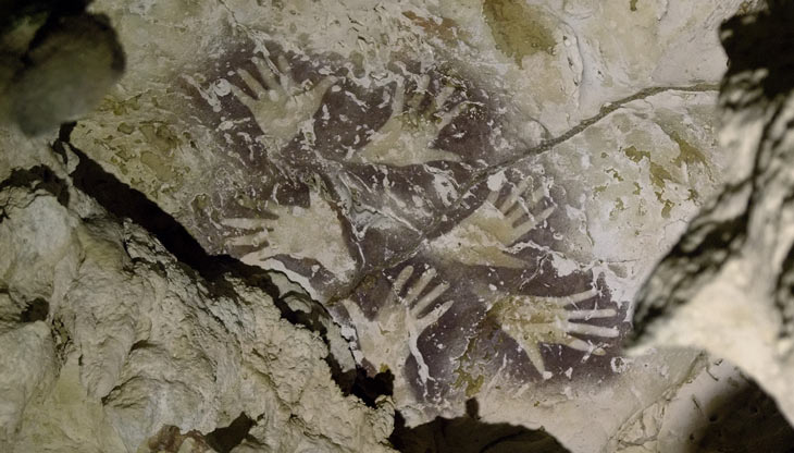 В Индонезии нашли наскальные рисунки возрастом 40 тыс лет: видео