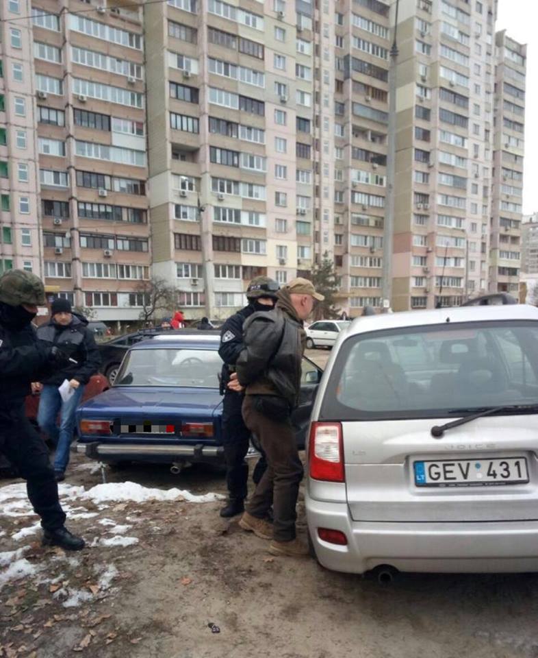 Задержаны подозреваемые в покушении на помощника депутата: фото