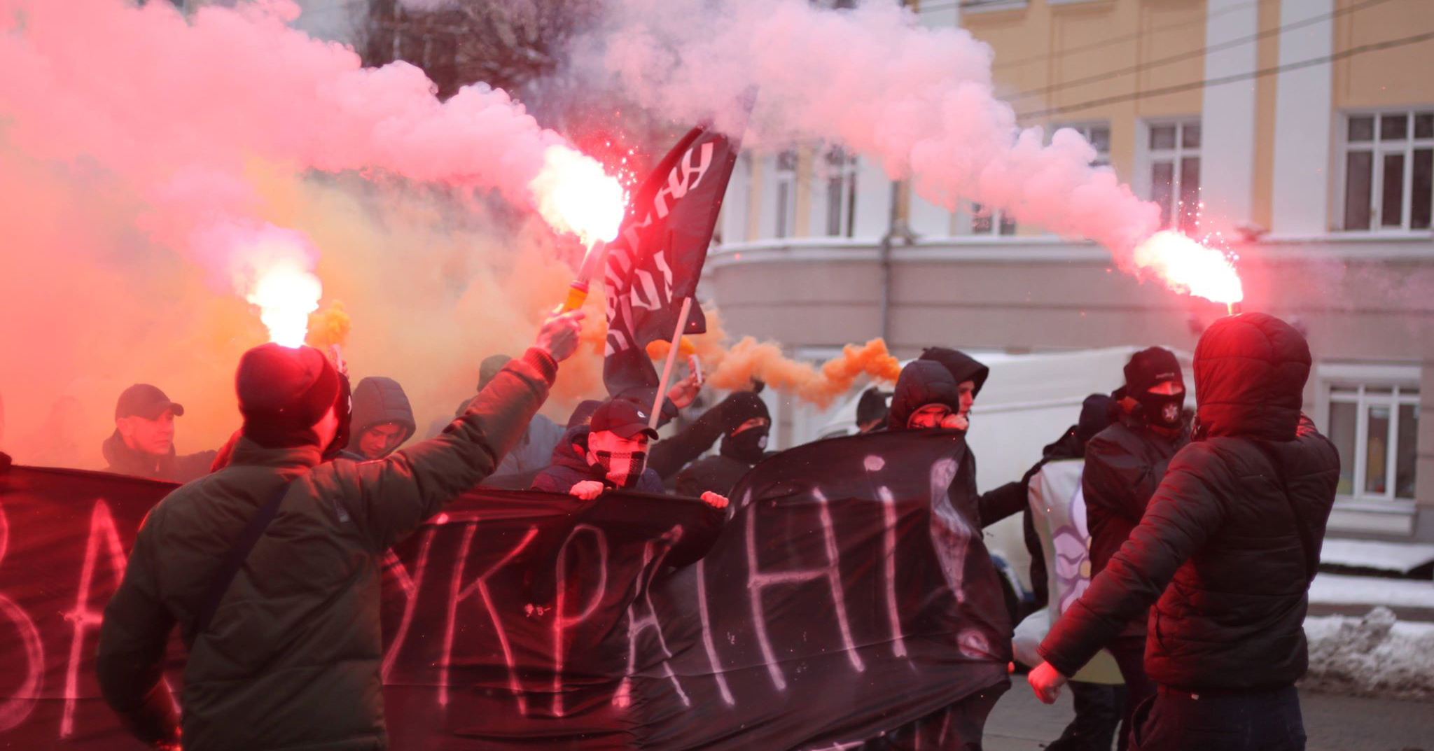 Первые итоги военного положения в Украине. Кто получит повестку