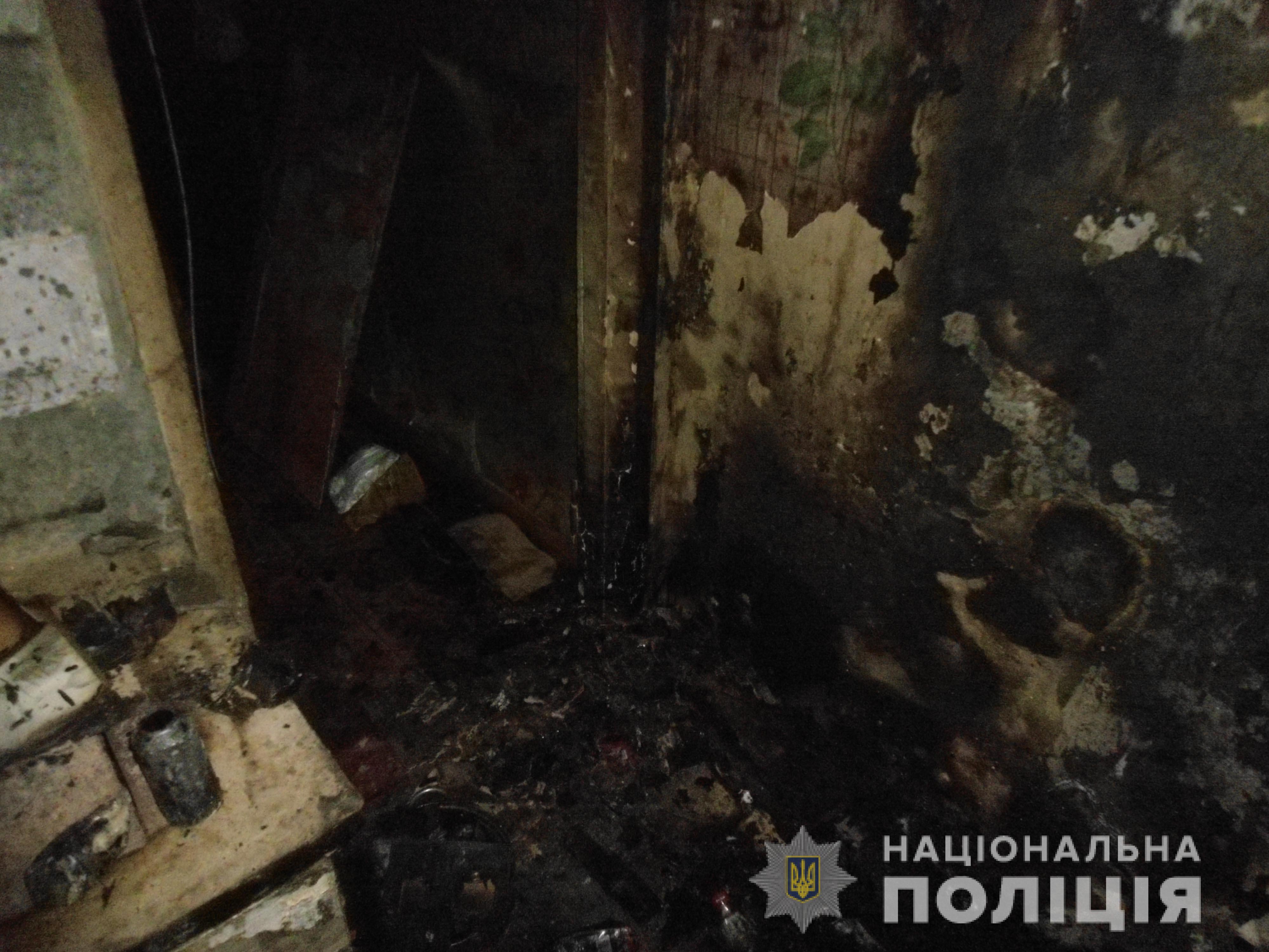 Подожгли дом ветерана АТО: в больнице жена и 5-летняя дочь - фото