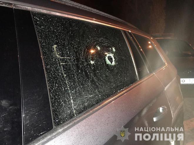 В Киевской области обстреляли автомобиль мэра Березани - фото