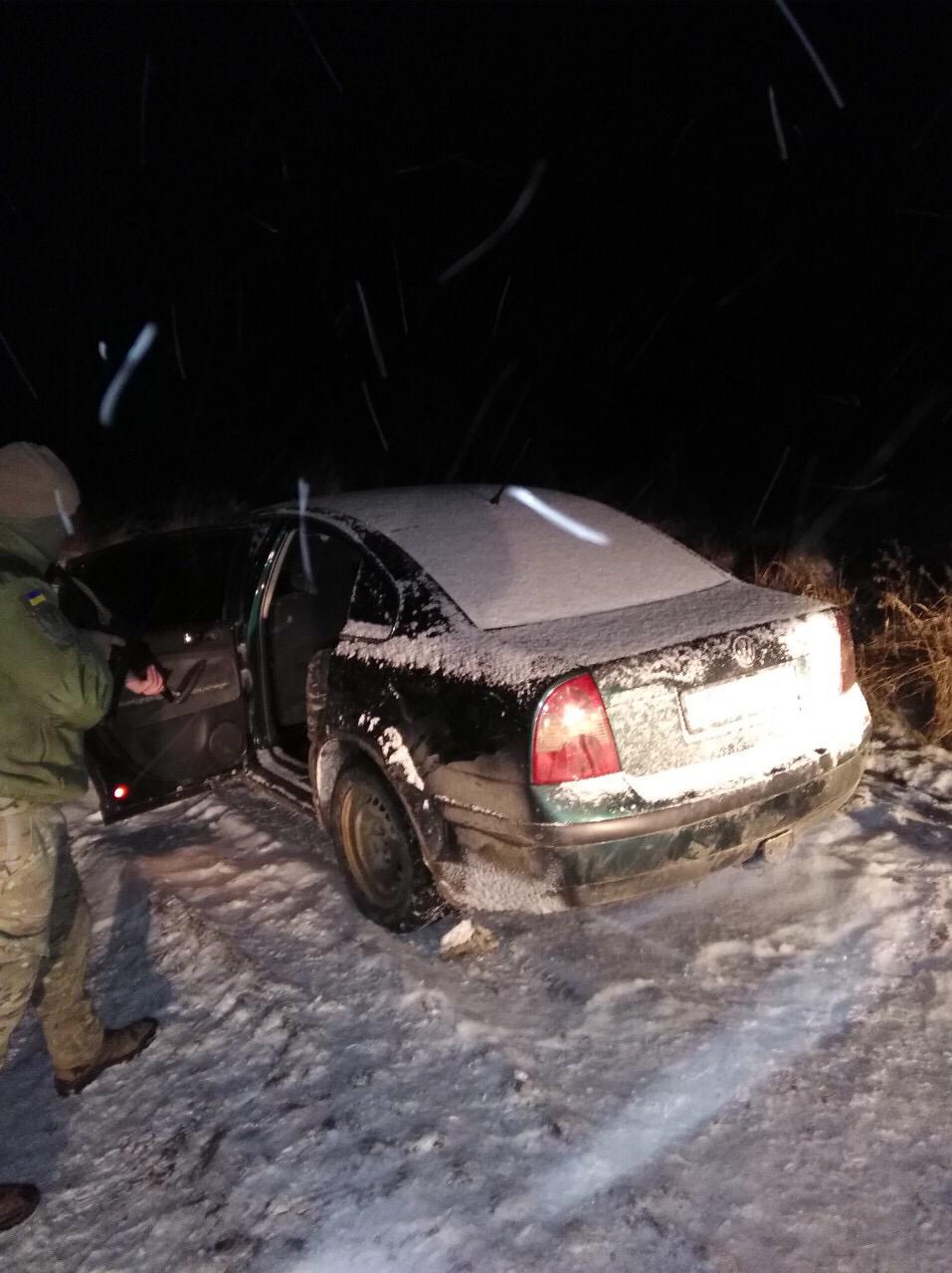 null На границе с Румынией пограничники обстреляли "евробляху": фото