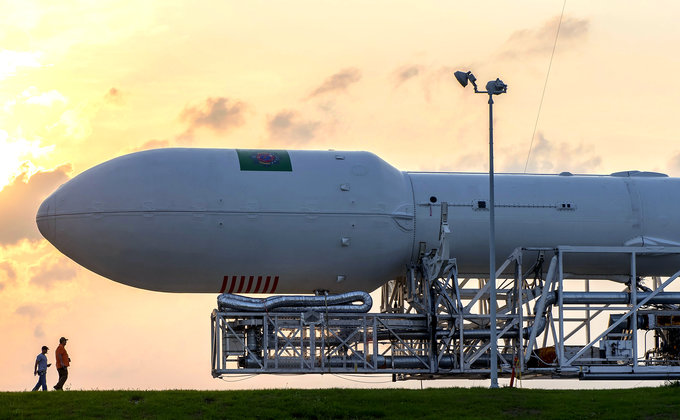 Засекреченная миссия SpaceX с посадкой ракеты на площадку рядом со стартовой – трансляция