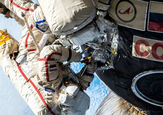 Дело о дыре: космонавт РФ вернулся на Землю и попал на допрос