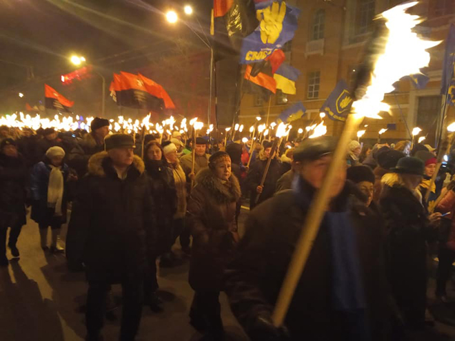 В Киеве проходят марши националистов: фото