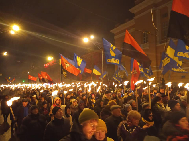В Киеве проходят марши националистов: фото