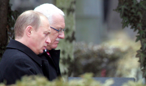 null "Это Прага провоцировала Гитлера?": посол Украины ответил Клаусу