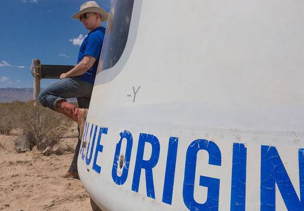 Появилось яркое видео мягкой посадки ракеты Blue Origin: ролик