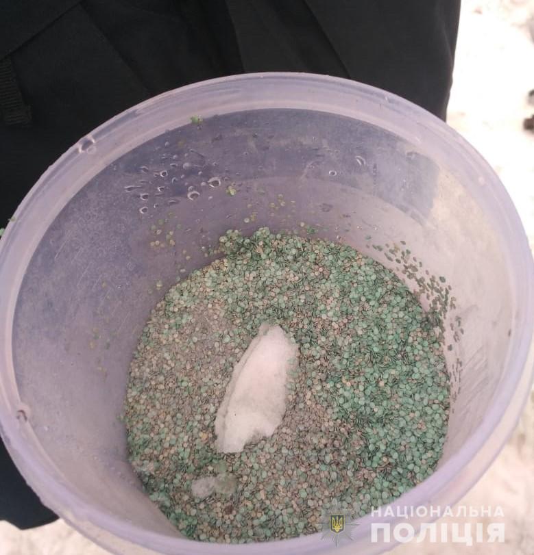 В киевском дворе нашли радиоуправляемое взрывное устройство: фото