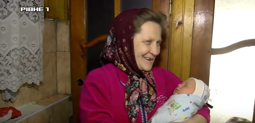 В Ровно женщина родила 19-го ребенка, в Днепре - 14-го: видео