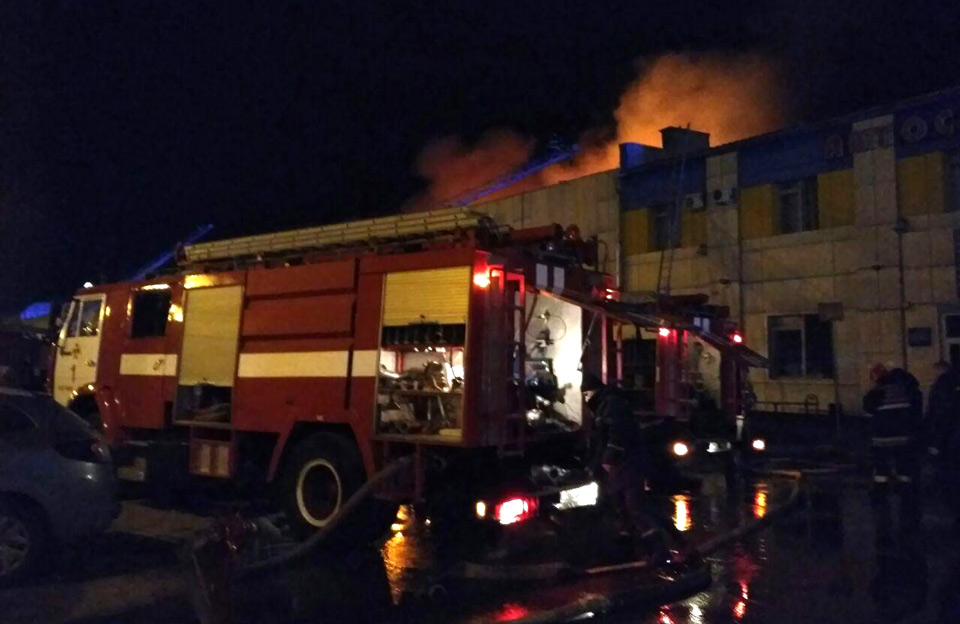 В Полтаве загорелся рынок: фото, видео