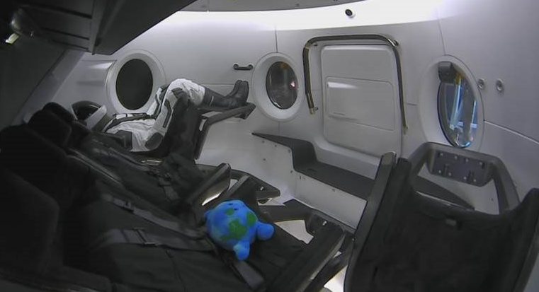 SpaceX на острие космонавтики: видео первого запуска Crew Dragon