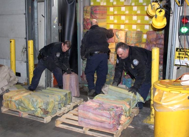 В порту Нью-Йорка нашли крупнейшую за 25 лет партию кокаина: фото