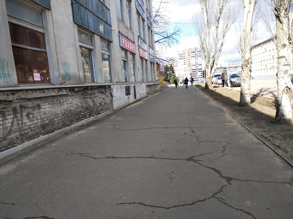 Выборы в зоне отчаяния. Как проголосовал бы Луганск
