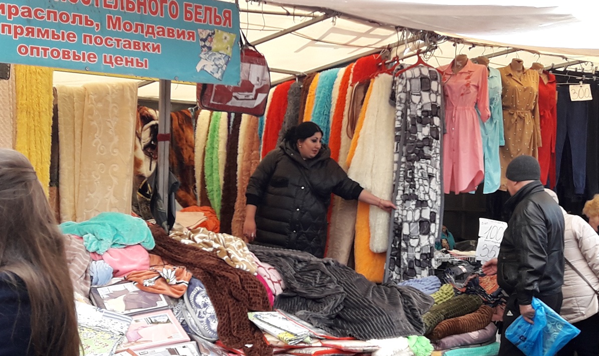 "Зеленский как черт из табакерки". "Экзитпол" на киевских базарах