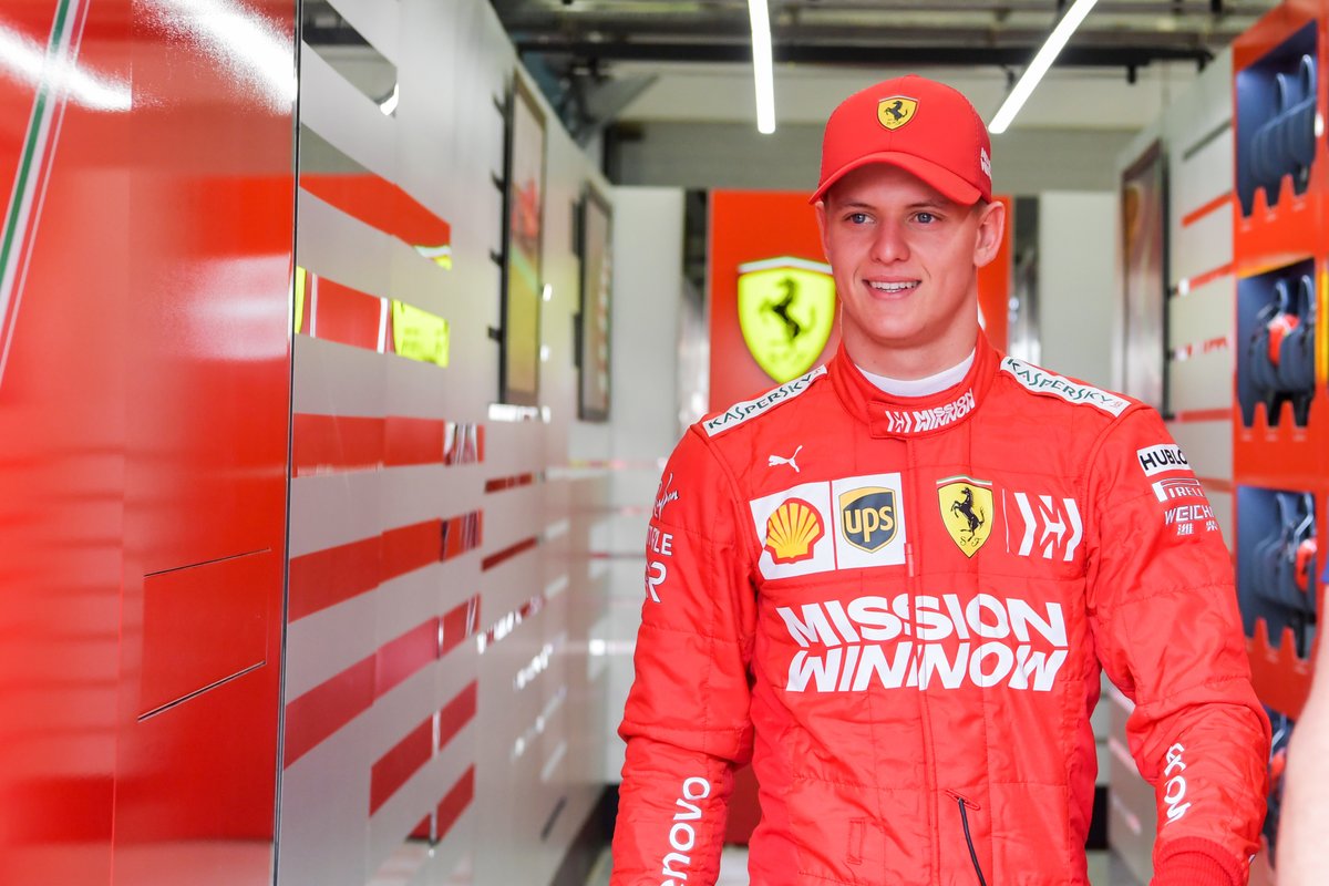 Формула-1: Мик Шумахер начал первые тесты с Ferrari: видео