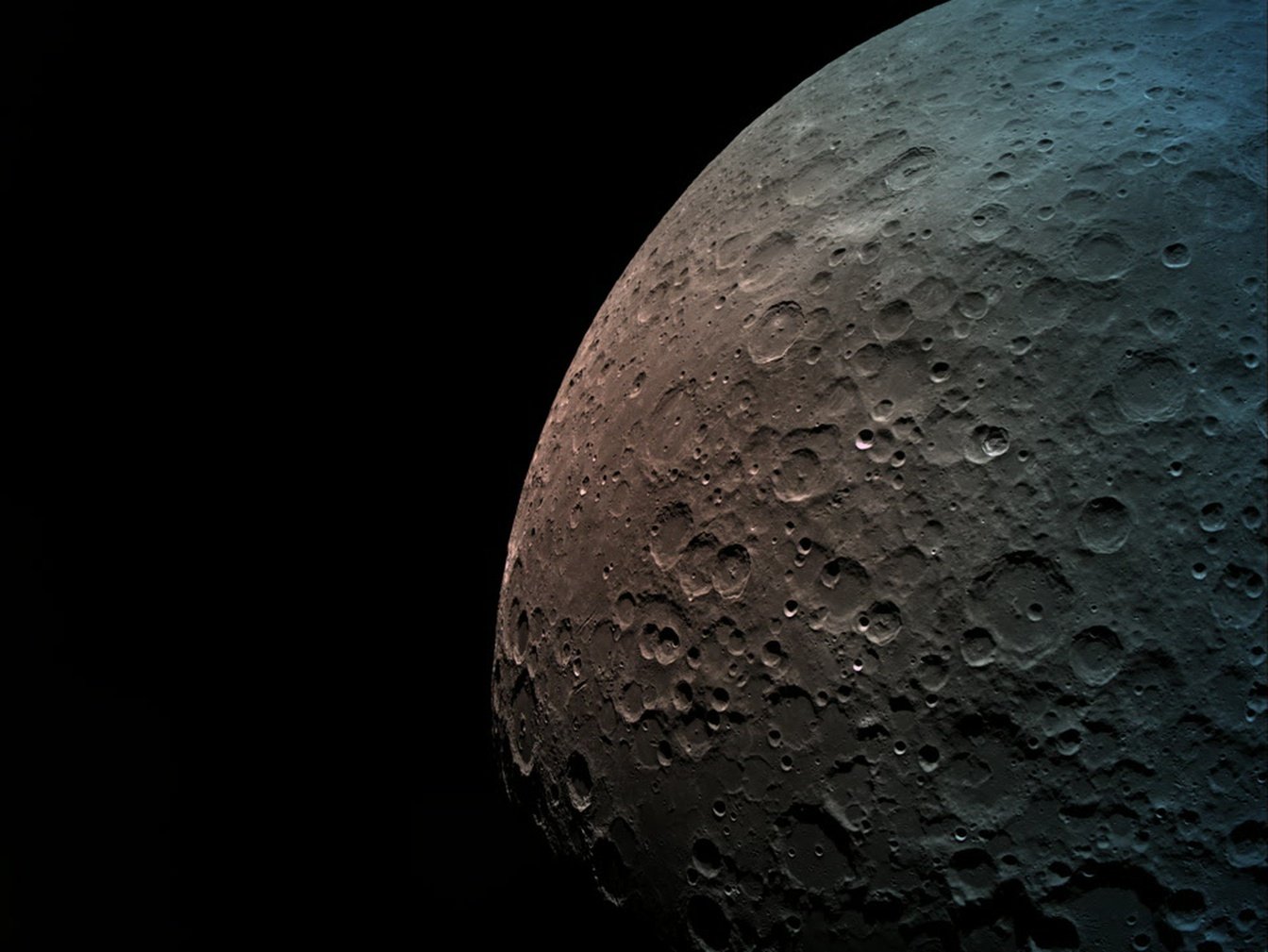 Зонд Beresheet сделал первый маневр на орбите Луны и прислал фото