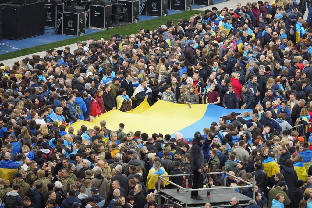 Дебаты Зеленского и Порошенко на НСК. Как это было: фото, видео