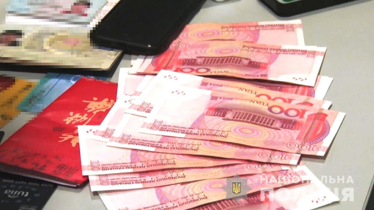 null В Одессе задержали двух иностранцев: продавали украинок в рабство
