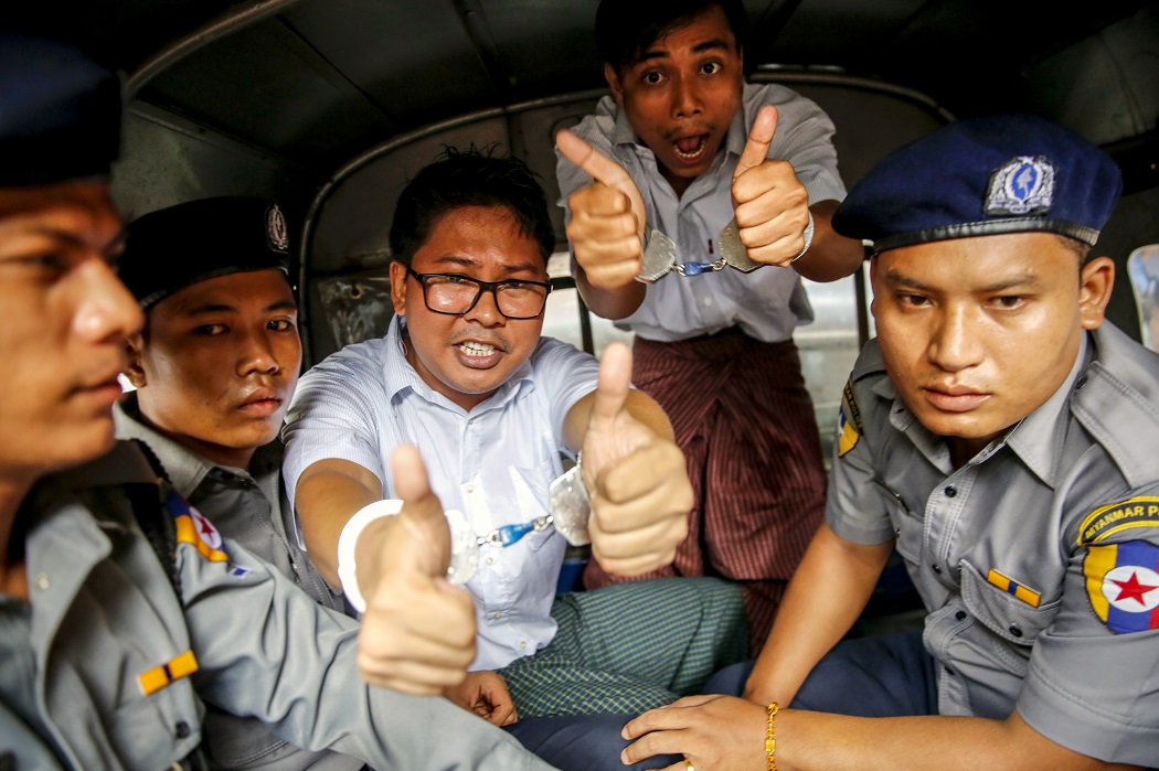 В Мьянме помиловали приговоренных к тюрьме репортеров Reuters
