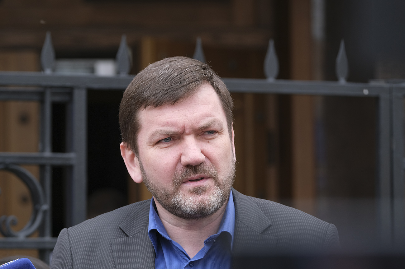 Зеленский в Золотом, гибель экс-министра, жучок Греты Тунберг: новости недели