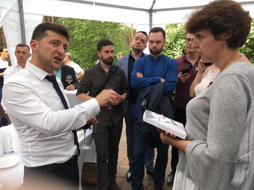 null Без пеньков, но с шаурмой. О чем Зеленский говорил с журналистами