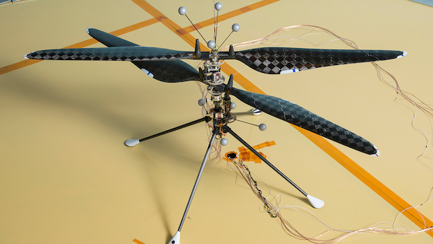 Вертолет на Марс, дрон Amazon, лайнер-крыло: новости технологий