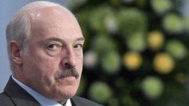 Лукашенко: "Страну мы никому не отдадим"