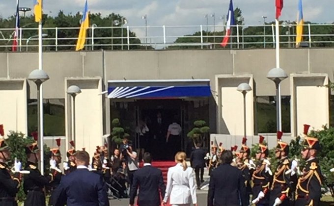 Визит президента Зеленского в Париж. Как это было: фоторепортаж